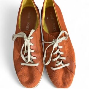 Tommy Bahama Relaxology Sneakers/Orange Casual Sneakers with White Laces 9B